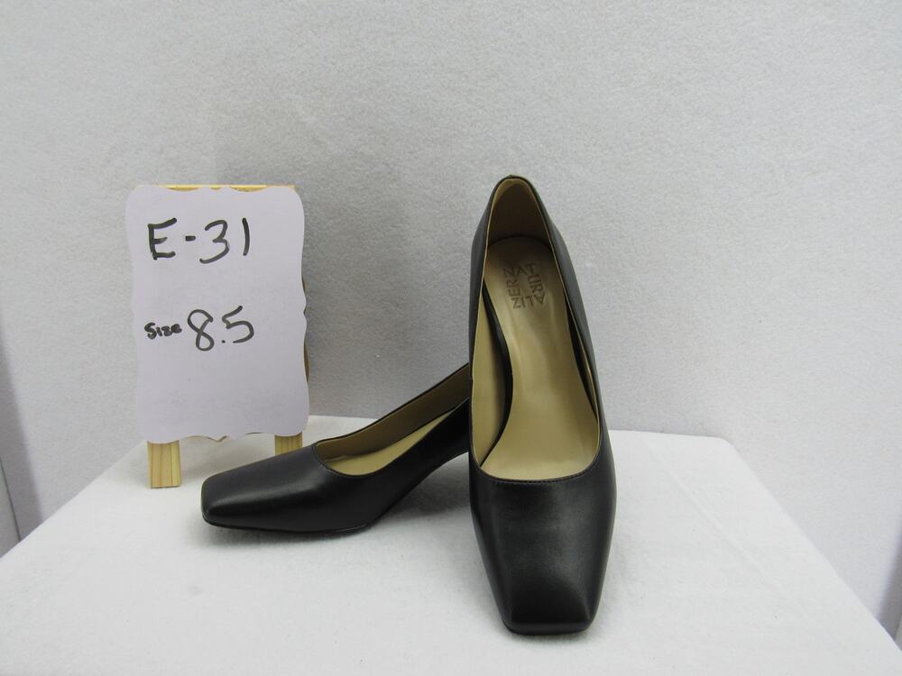 Naturalizer leather heels size 8.5 NWOT